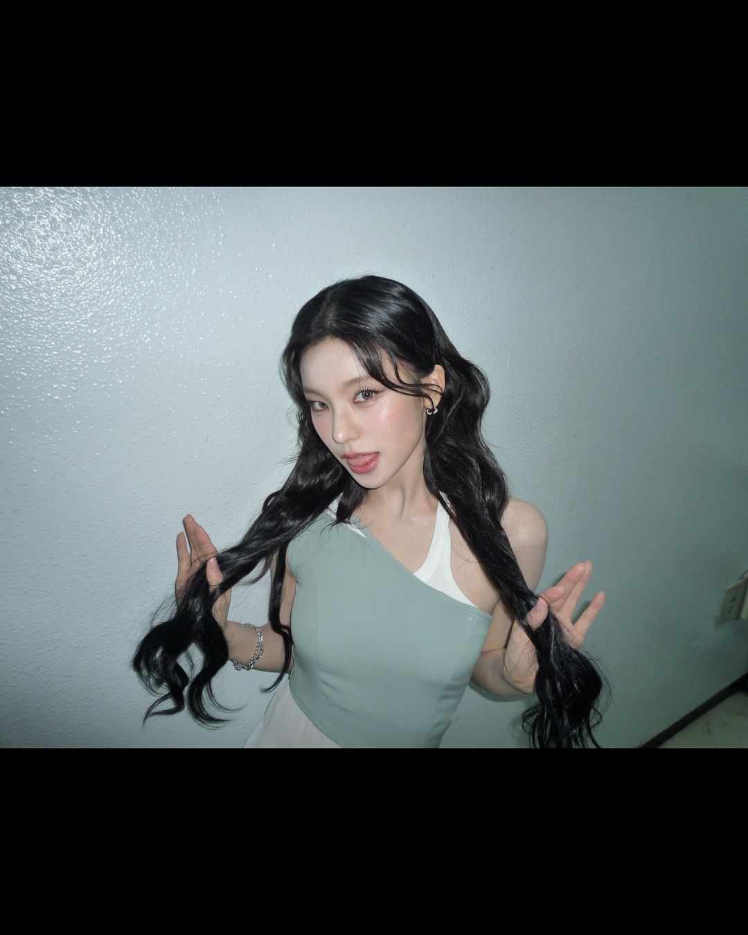 Post image  of ITZY