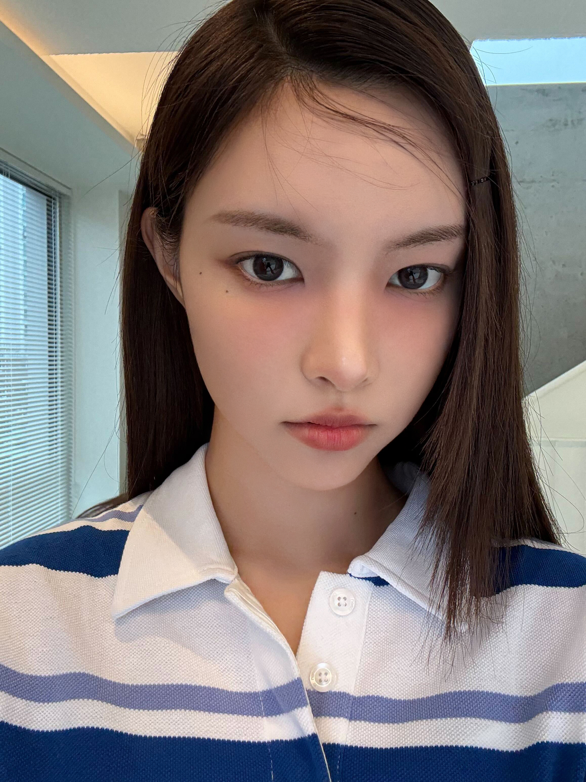 Post image  of ILLIT