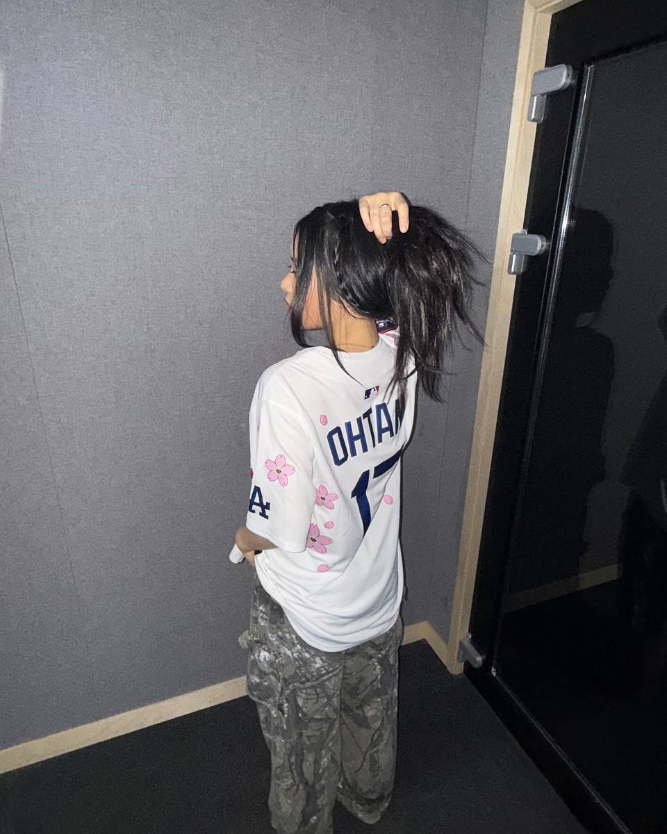 Post image  of New Jeans
