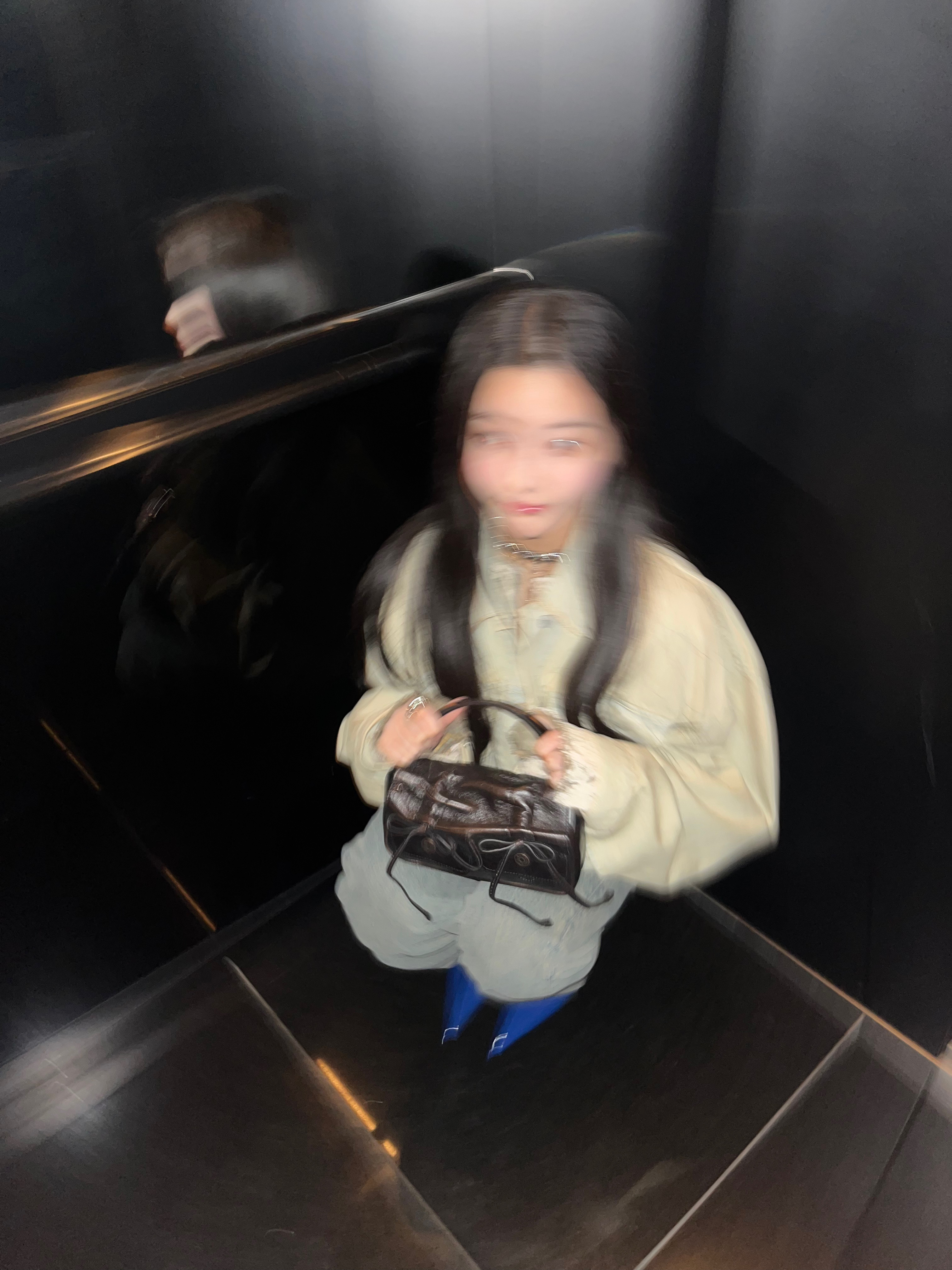 Post image  of ILLIT