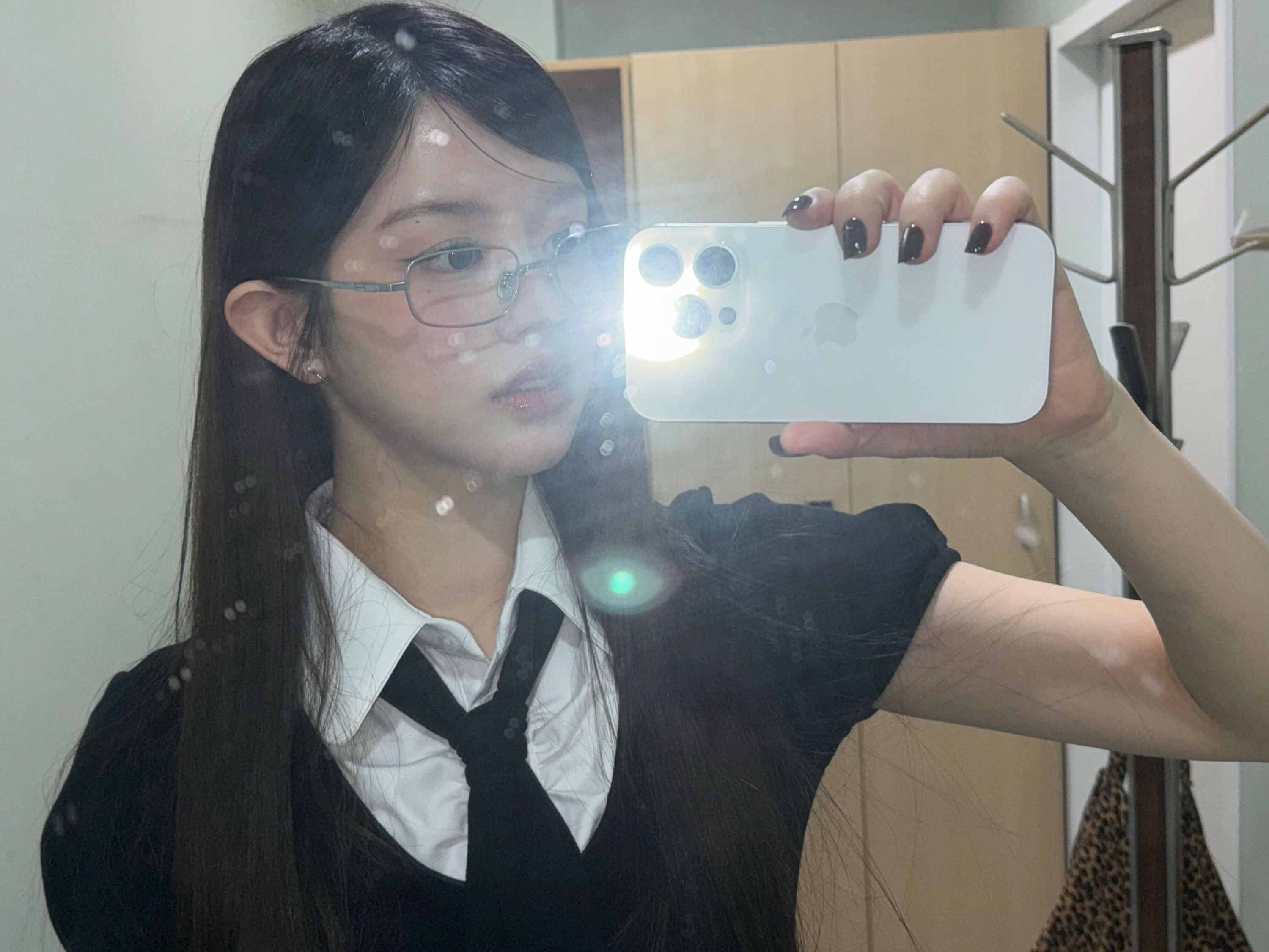 Post image  of ILLIT