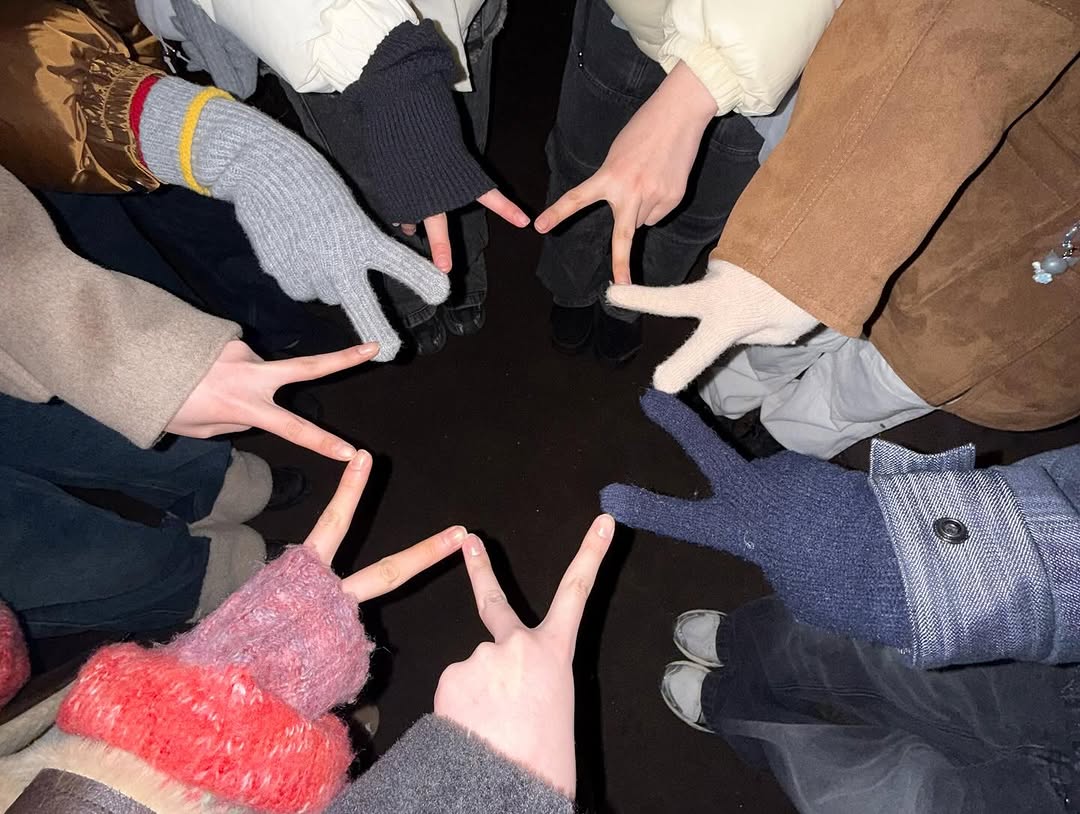 Post image  of Hearts2Hearts