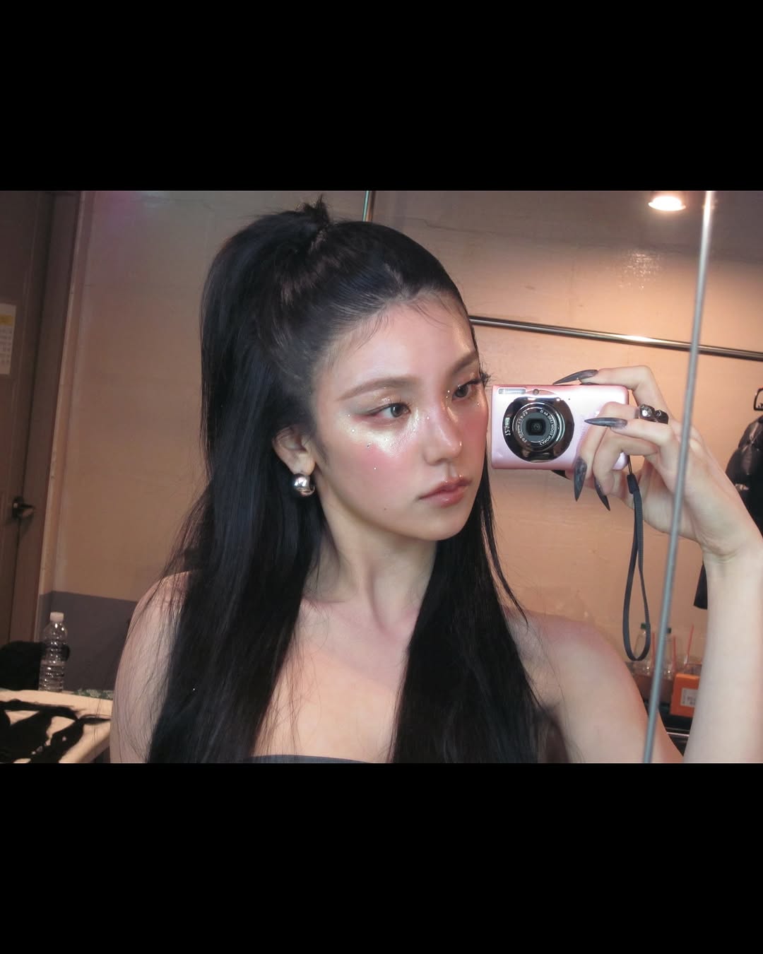 Post image  of ITZY