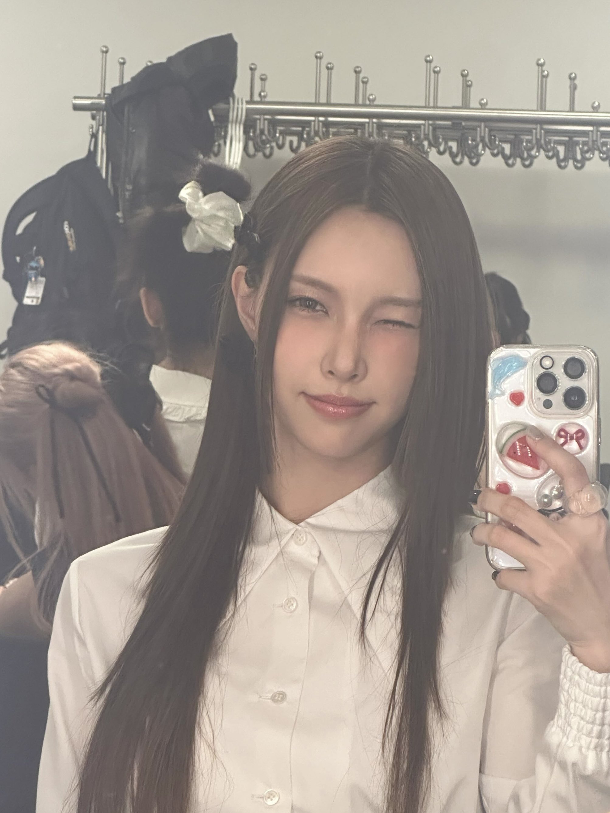 Post image  of ILLIT