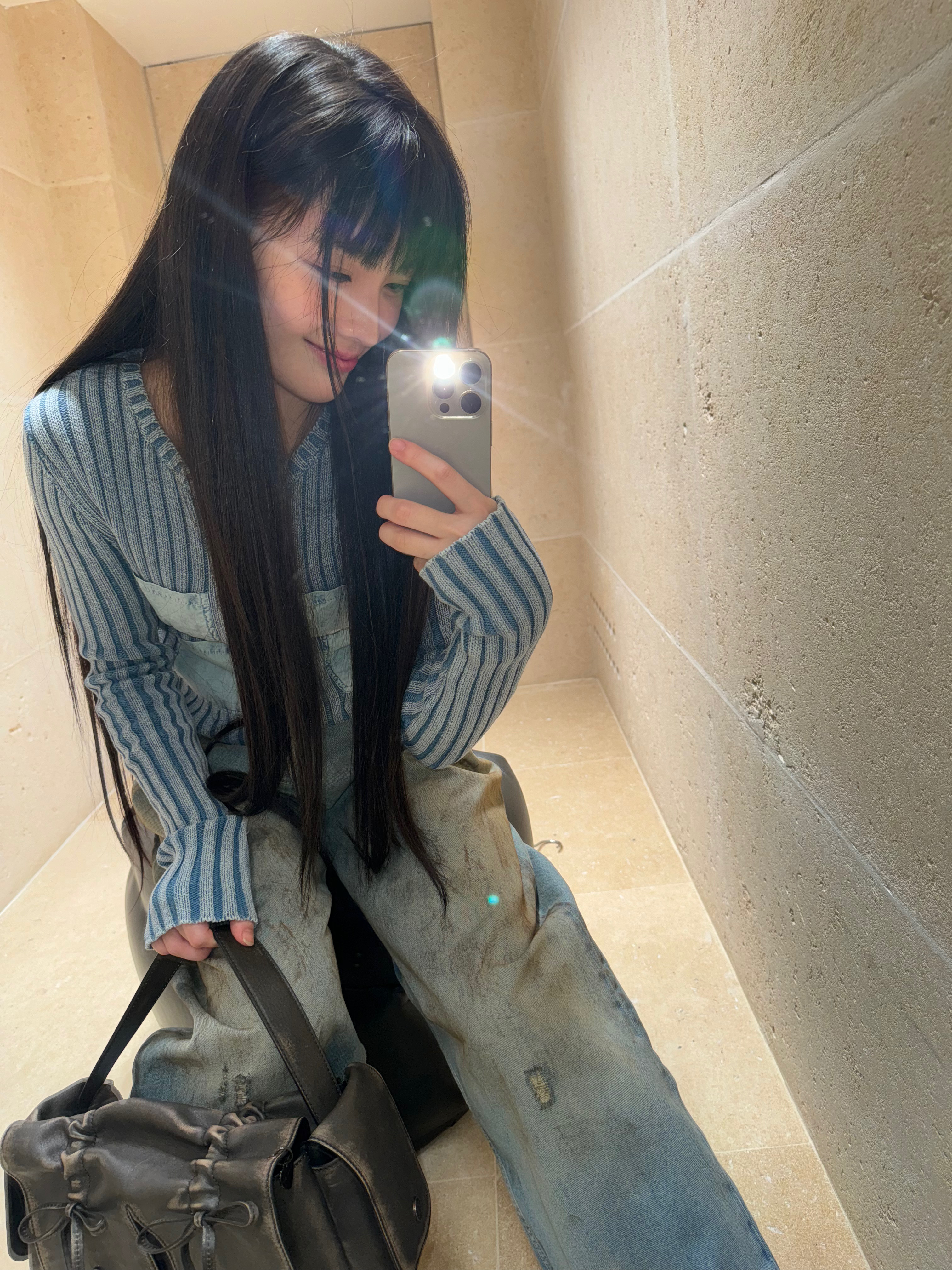 Post image  of ILLIT