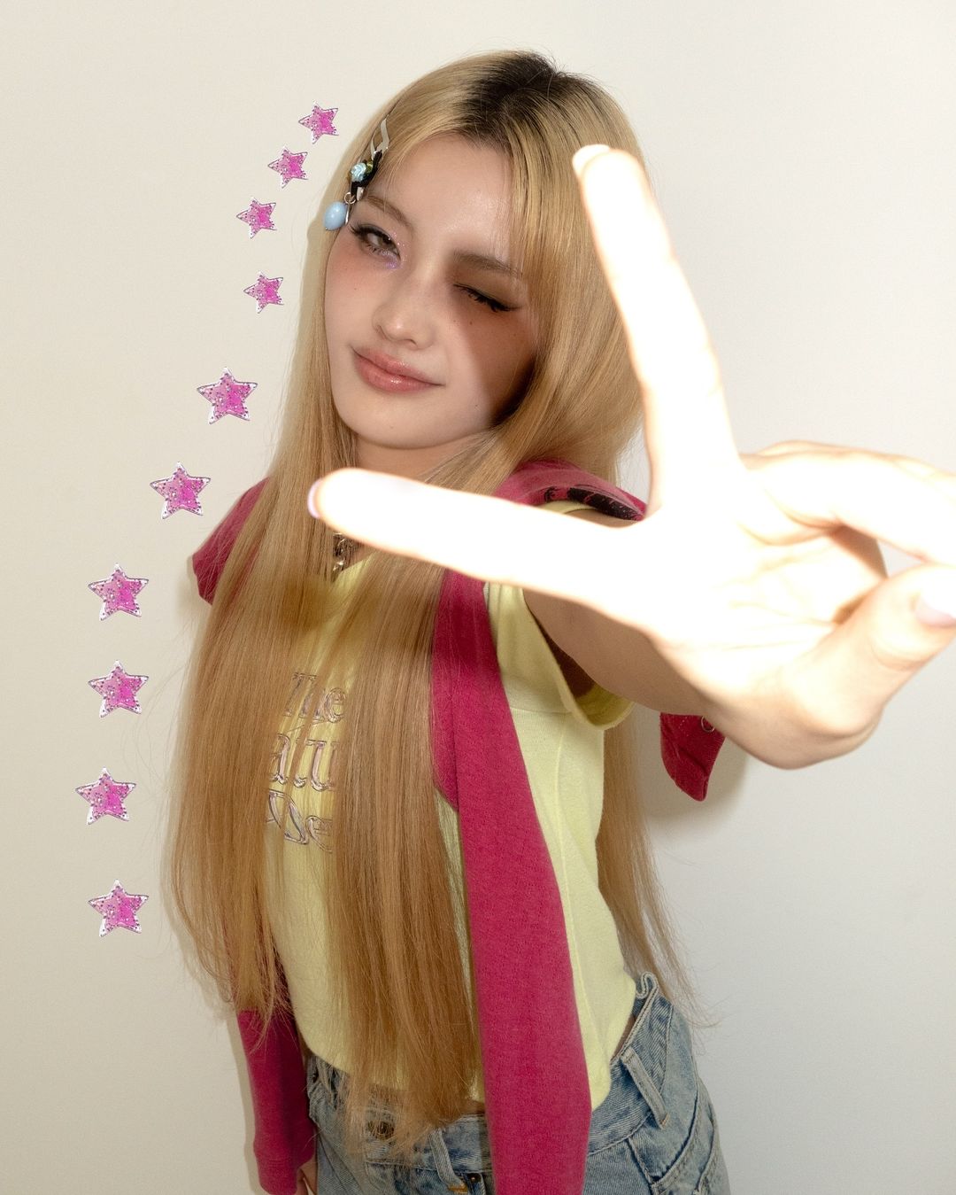Post image  of ILLIT