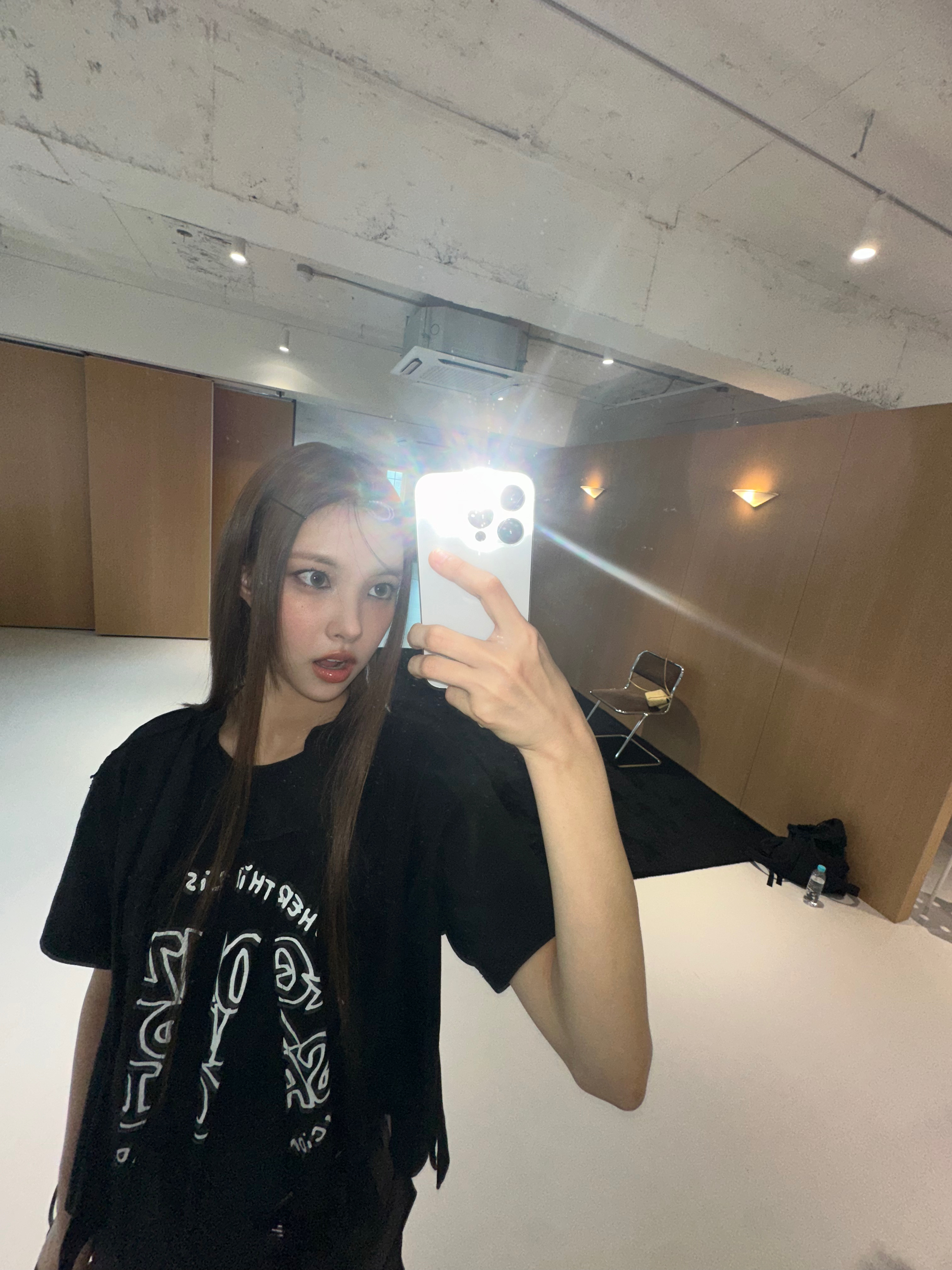 Post image  of ILLIT