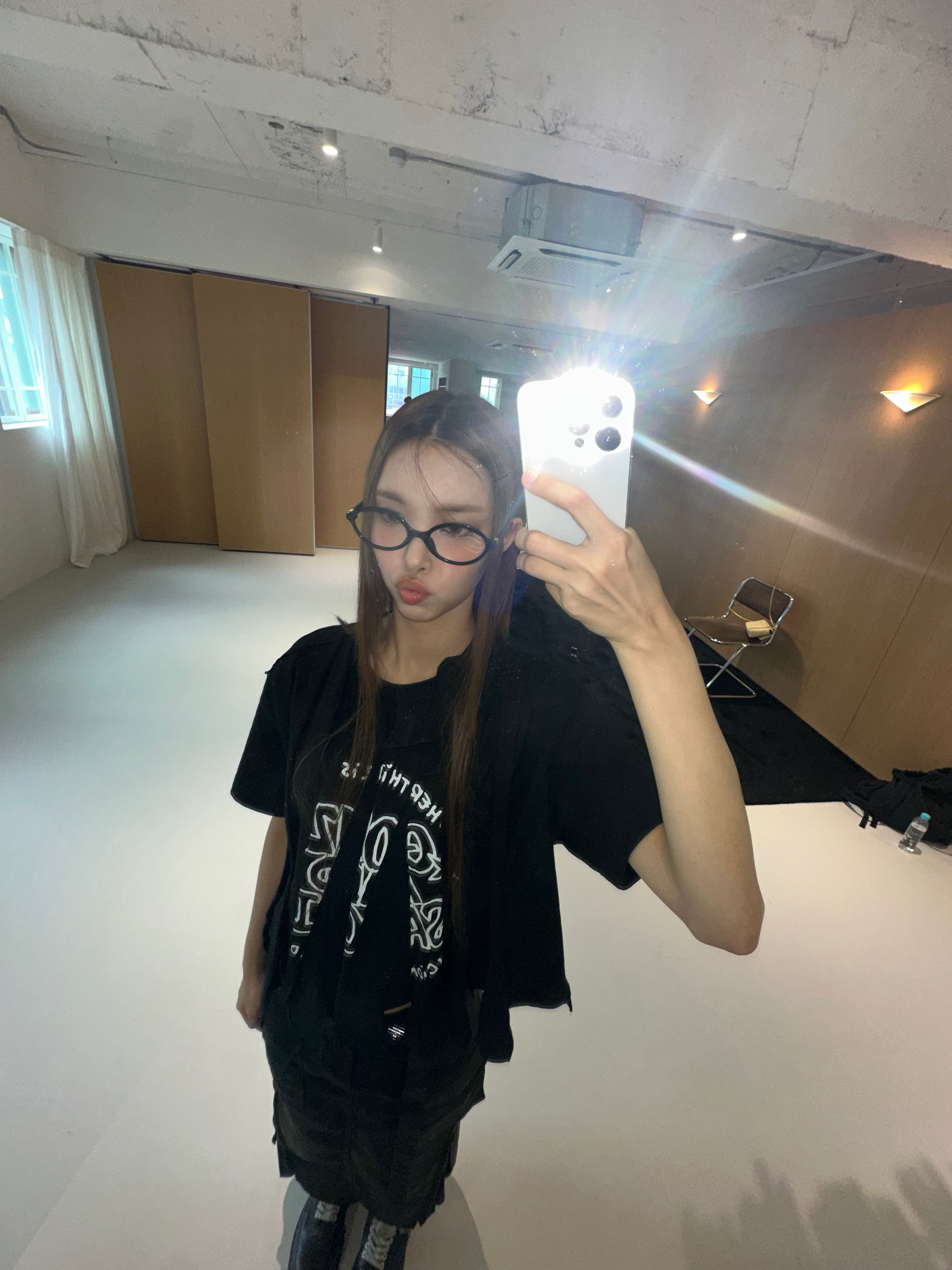 Post image  of ILLIT