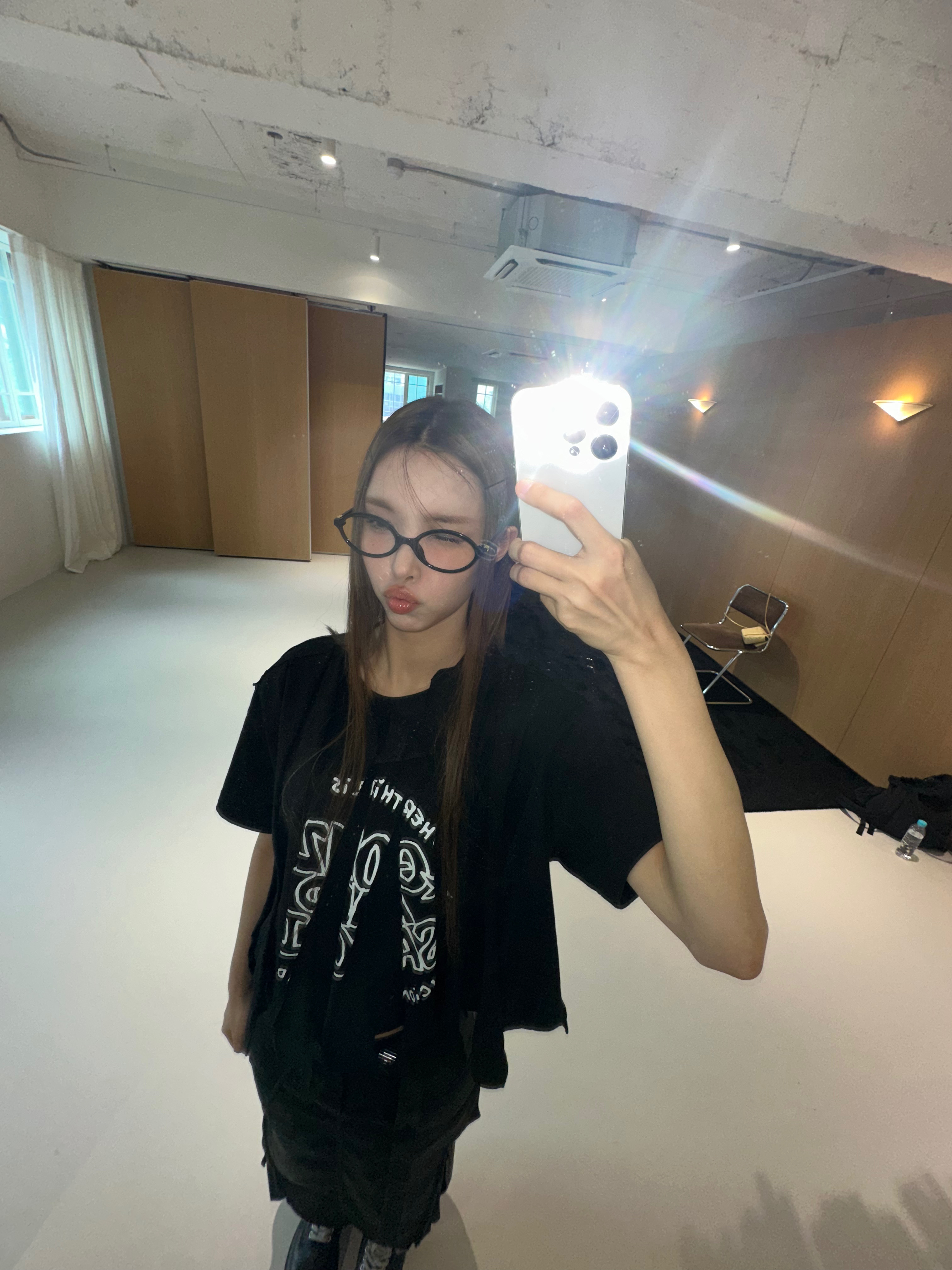 Post image  of ILLIT