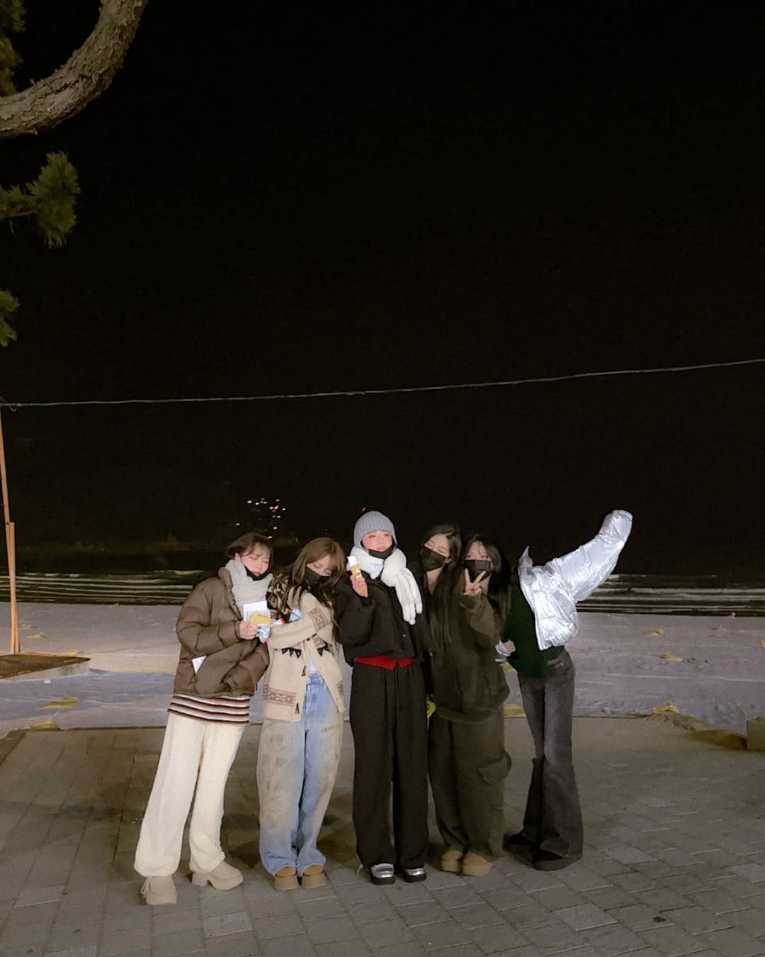 Post image  of Le Sserafim