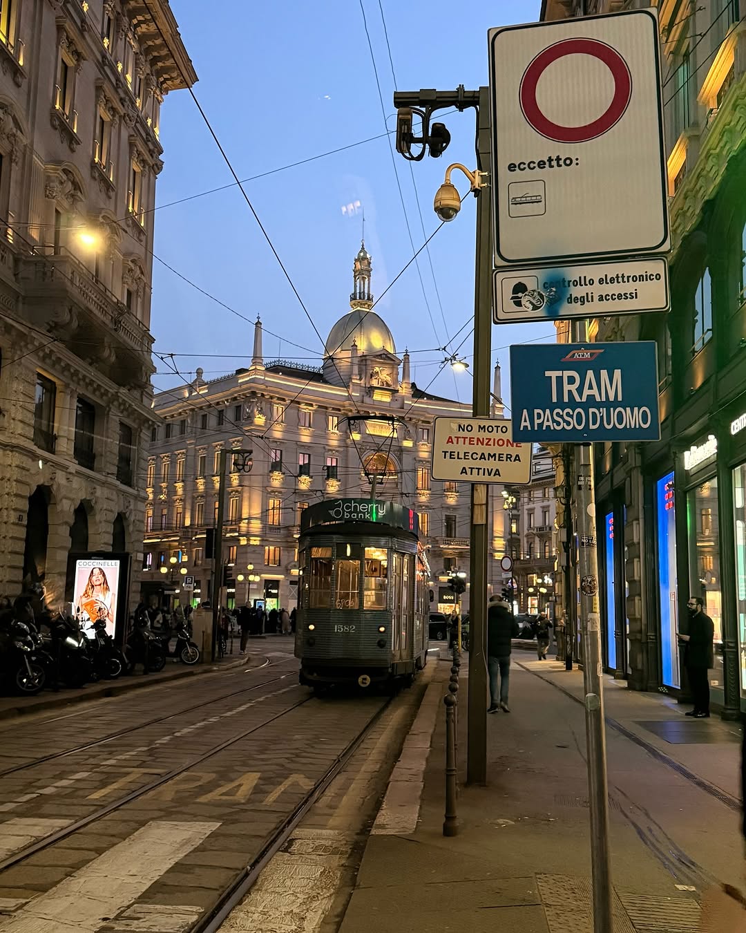 Post image  of MEOVV