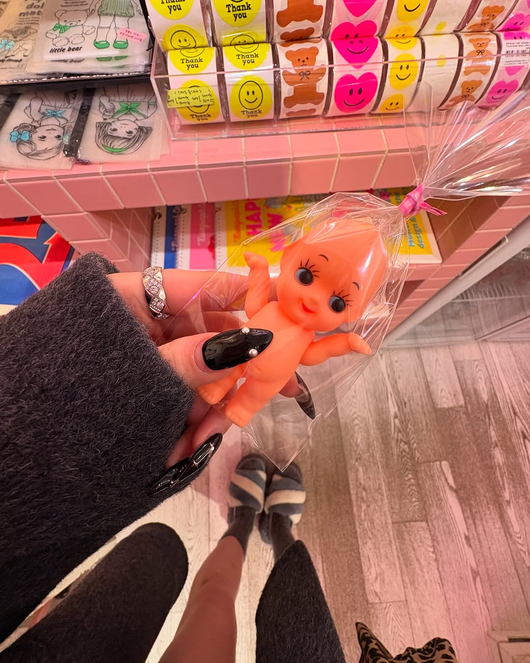 Post image  of MEOVV