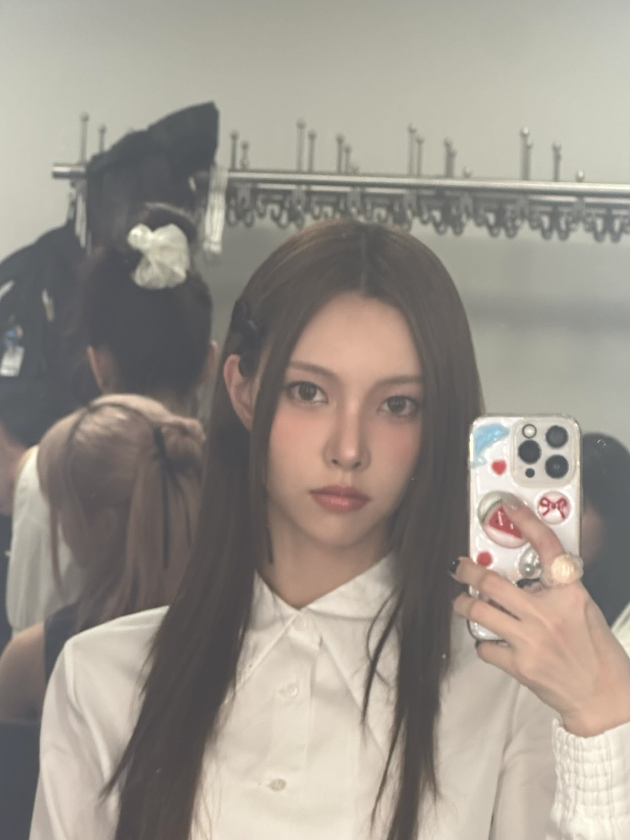 Post image  of ILLIT