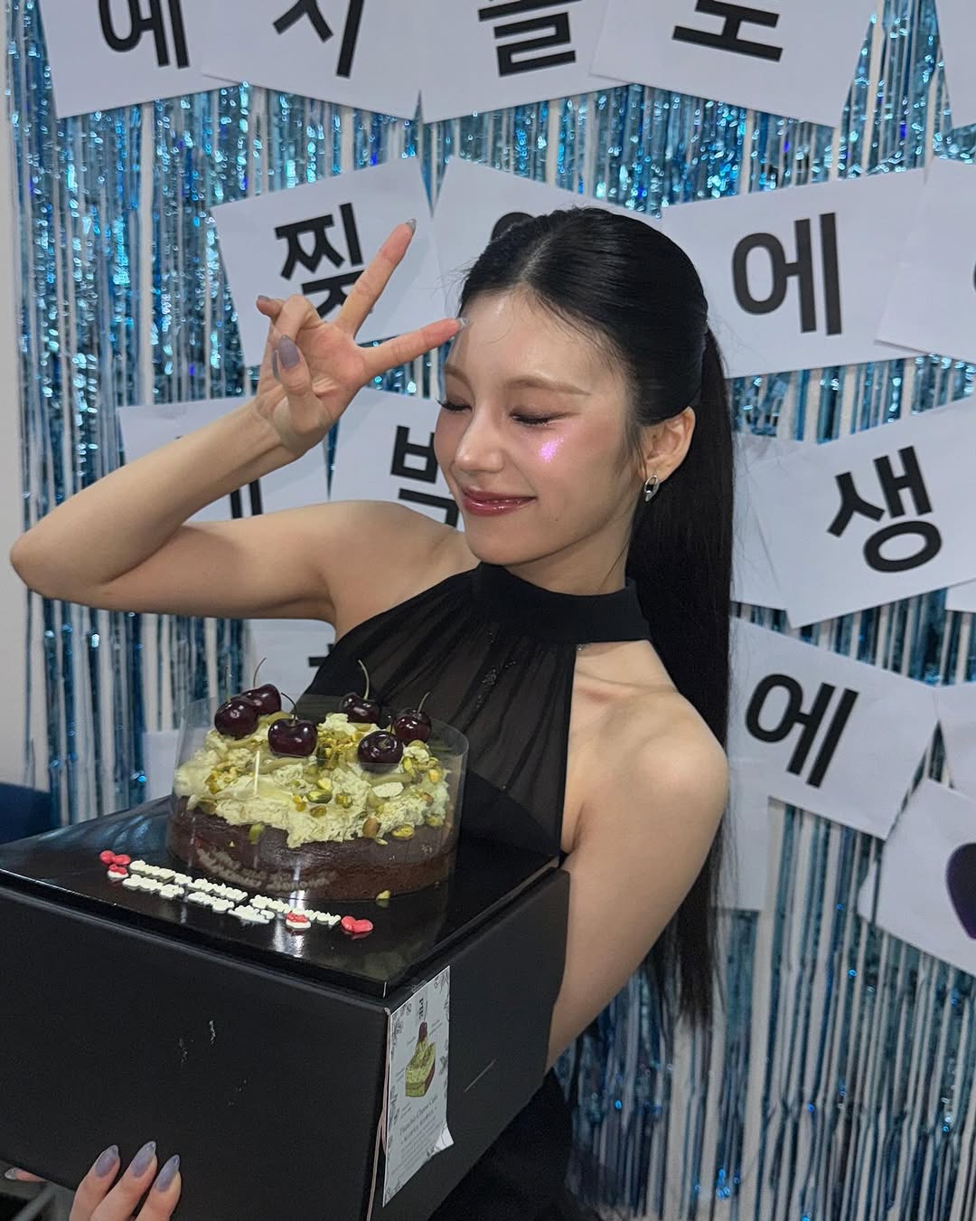 Post image  of ITZY