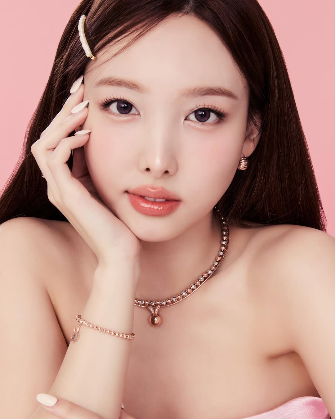 Post image  of TWICE