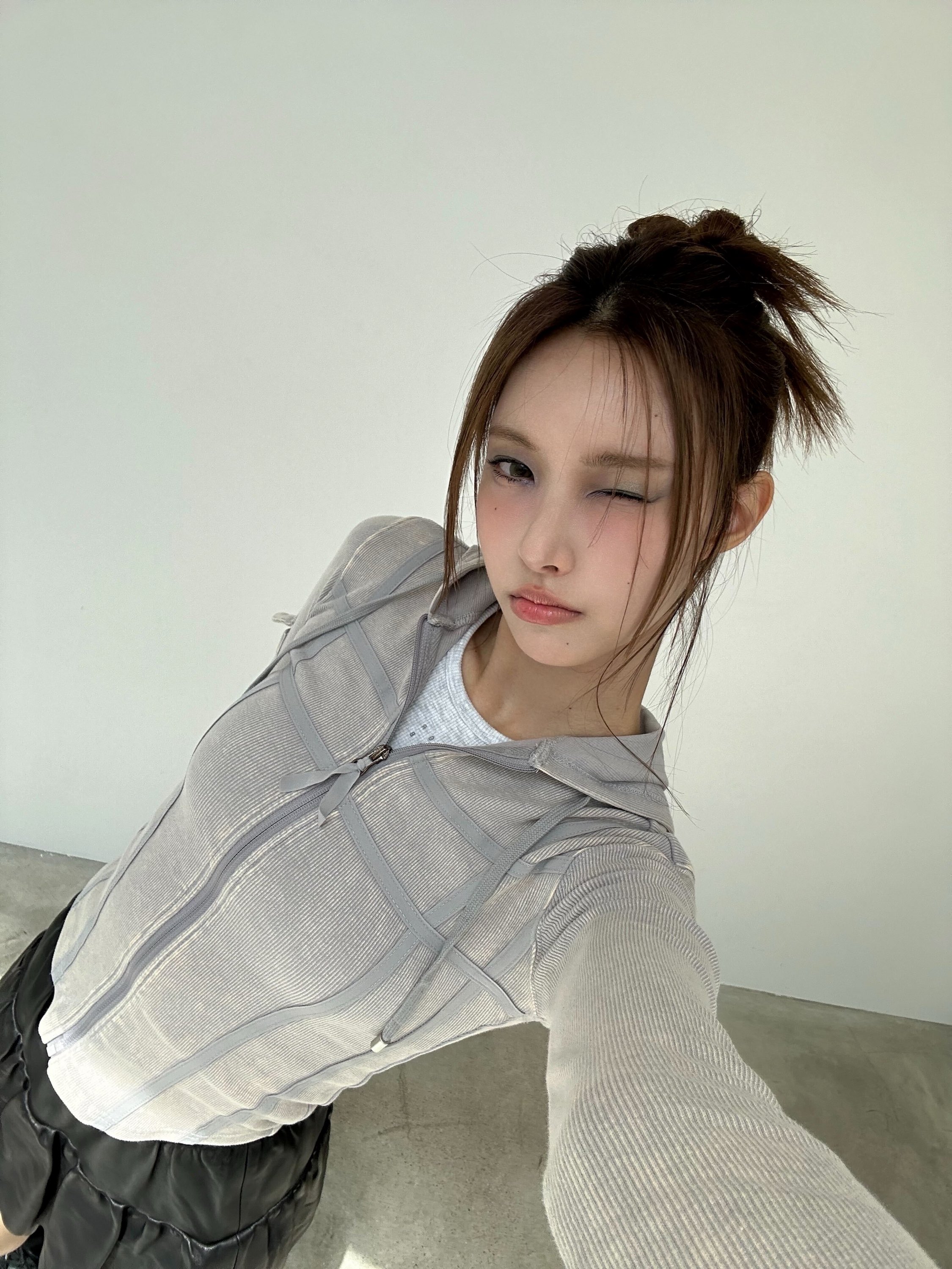 Post image  of ILLIT