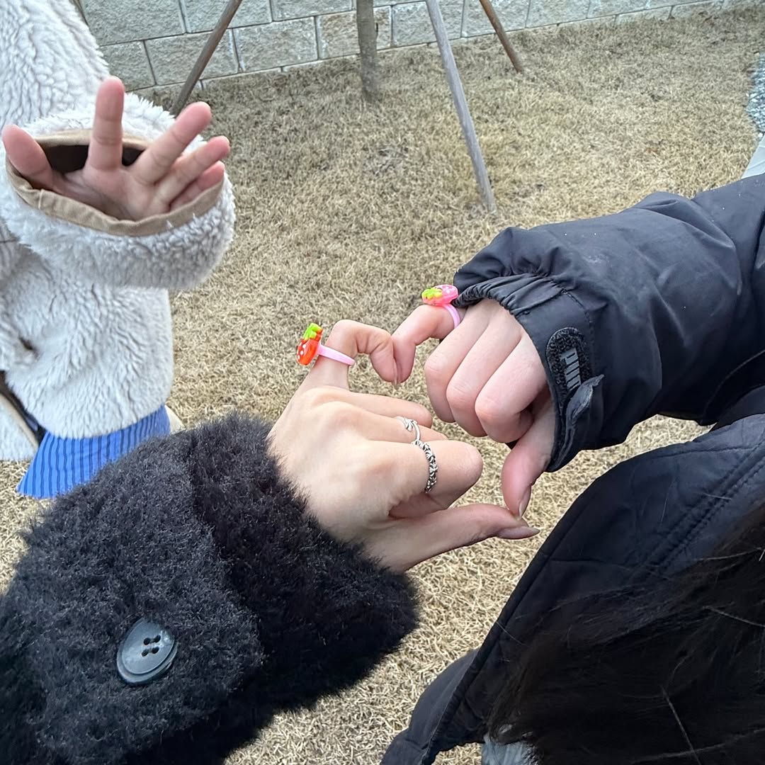 Post image  of MEOVV